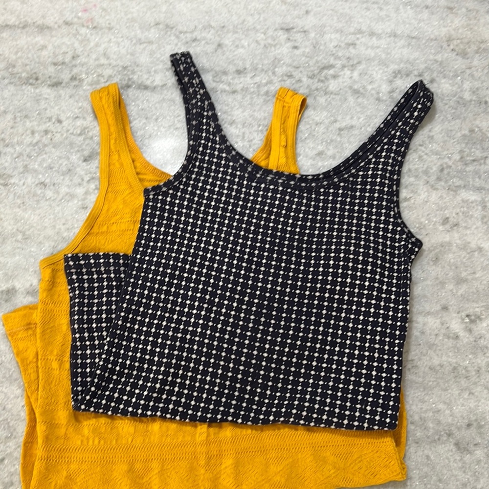Ann Taylor modern sleeveless navy and white tank.